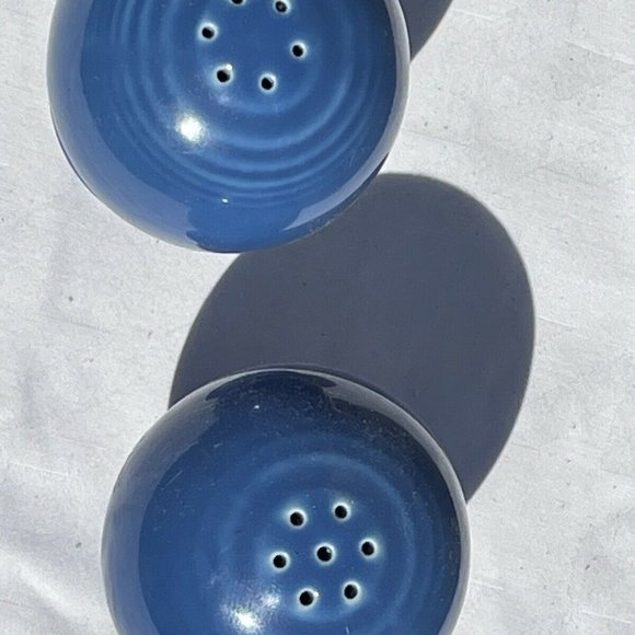 Set of Blue Salt & Pepper Shakers Round Spherical - Picture 5 of 6